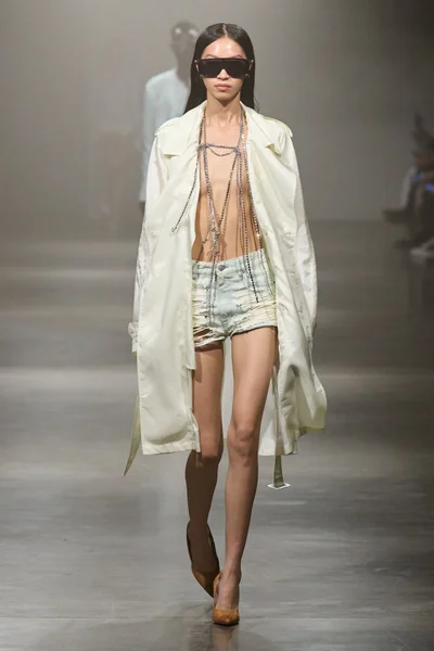 Look 40